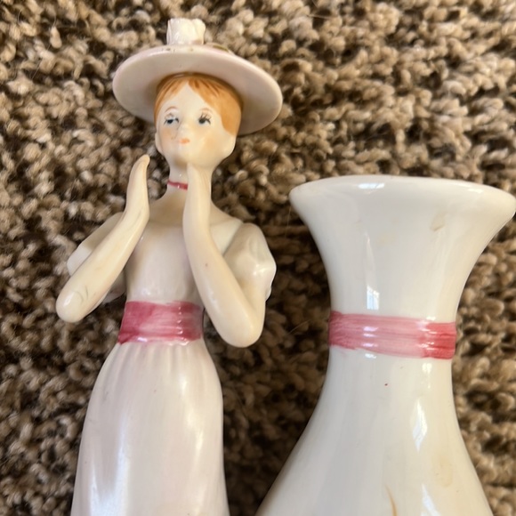 Lady woman rose Victorian small vase - Picture 2 of 4